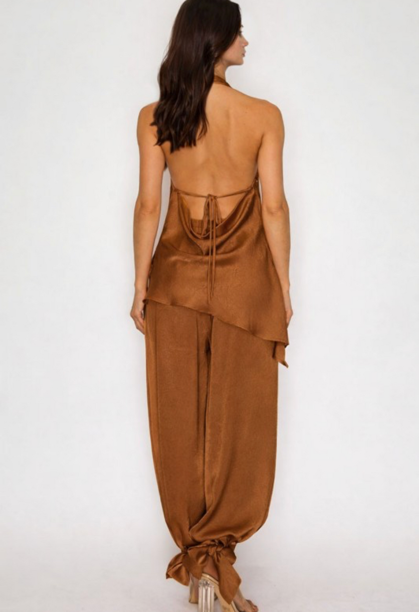 Chain Strap Halter Top And Jogger Pants Set - Caramel